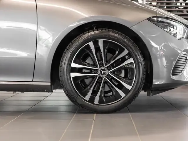 Mercedes-Benz CLA 180