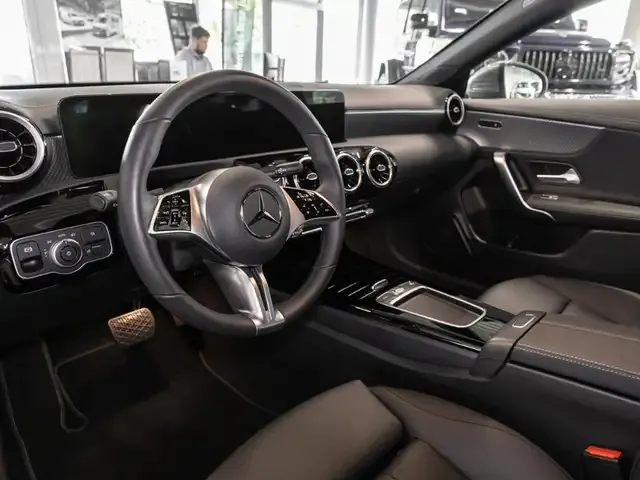 Mercedes-Benz CLA 180