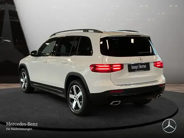 Mercedes-Benz GLB 180