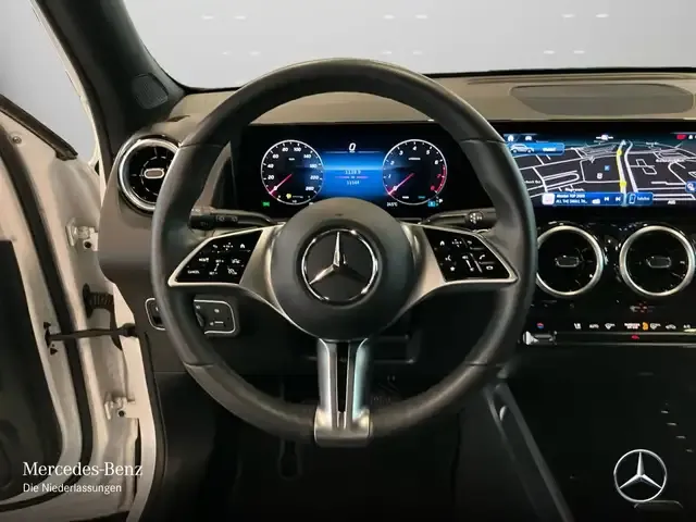 Mercedes-Benz GLB 180
