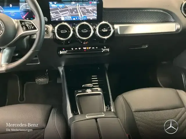 Mercedes-Benz GLB 180