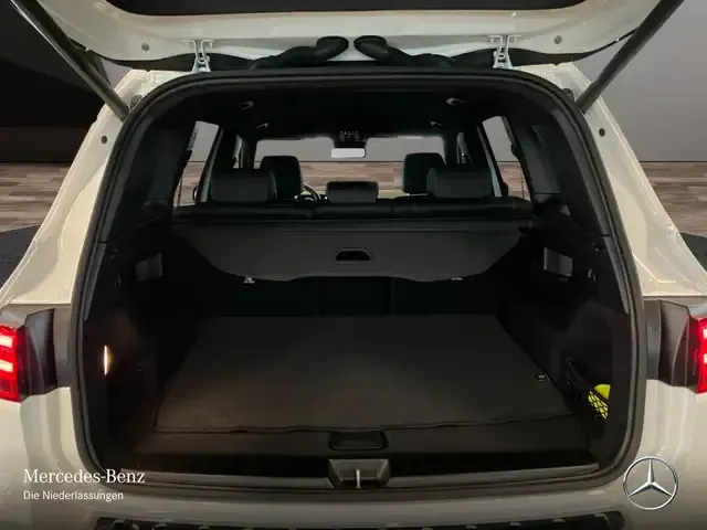 Mercedes-Benz GLB 180