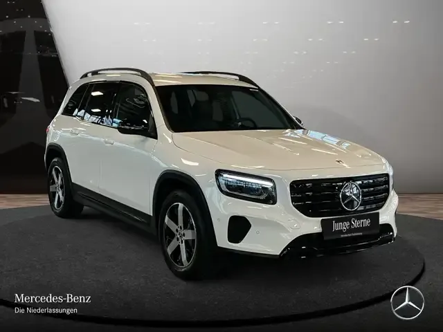 Mercedes-Benz GLB 180