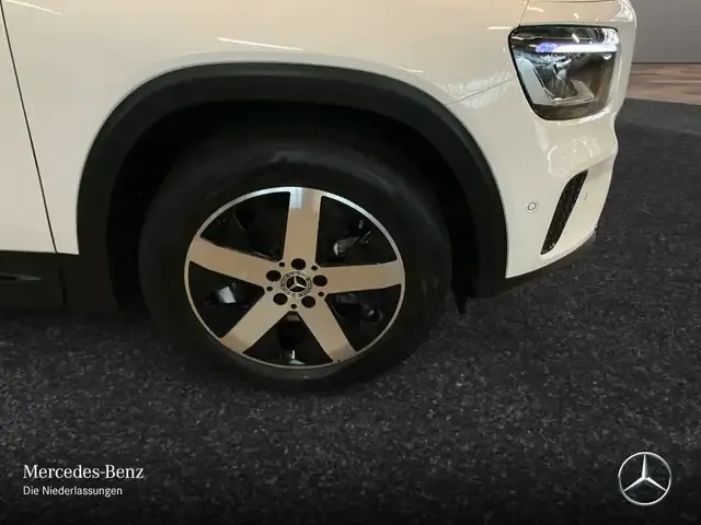 Mercedes-Benz GLB 180