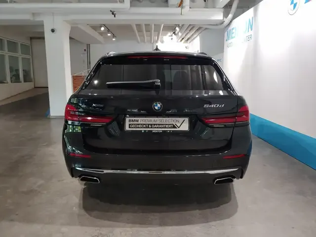 BMW 540