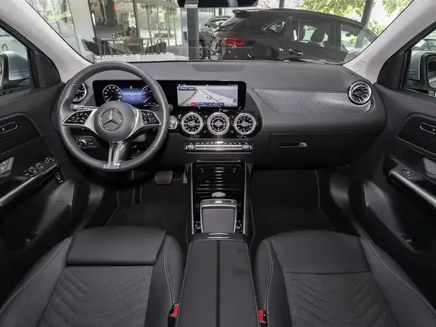 Mercedes-Benz GLA 180
