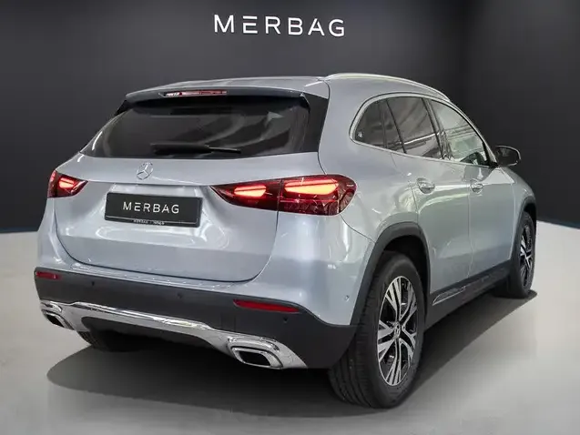 Mercedes-Benz GLA 180