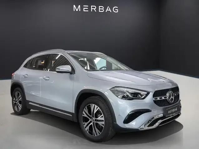 Mercedes-Benz GLA 180