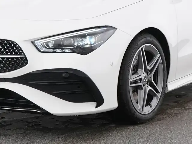 Mercedes-Benz CLA 220