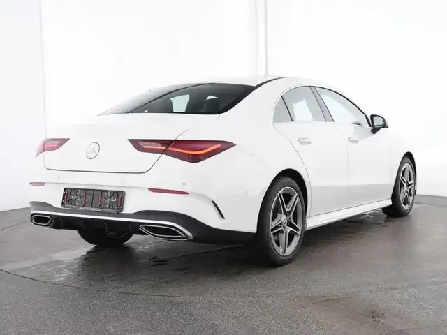 Mercedes-Benz CLA 220