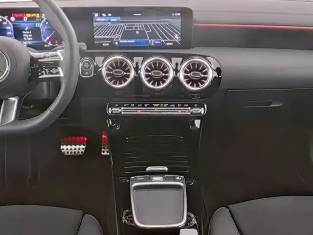 Mercedes-Benz CLA 220