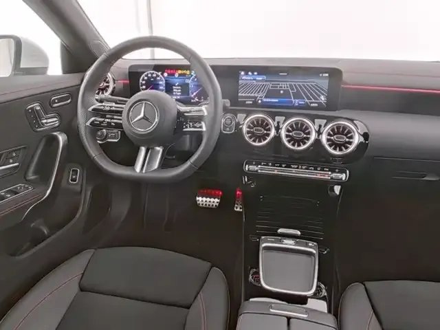Mercedes-Benz CLA 220