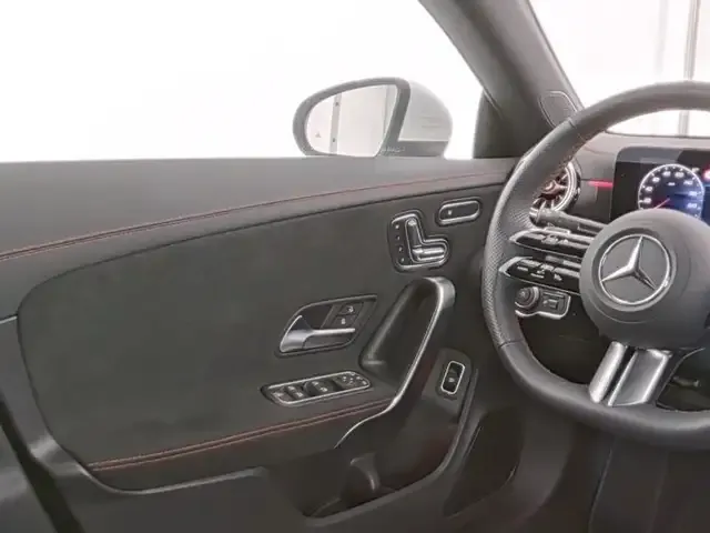 Mercedes-Benz CLA 220