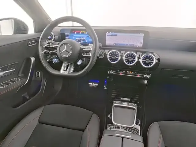 Mercedes-Benz A 35 AMG