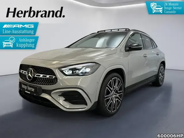 Mercedes-Benz GLA 220