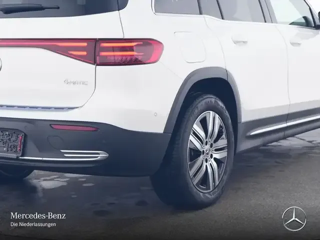 Mercedes-Benz EQB 300