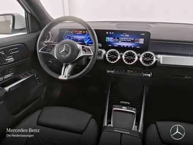 Mercedes-Benz EQB 300