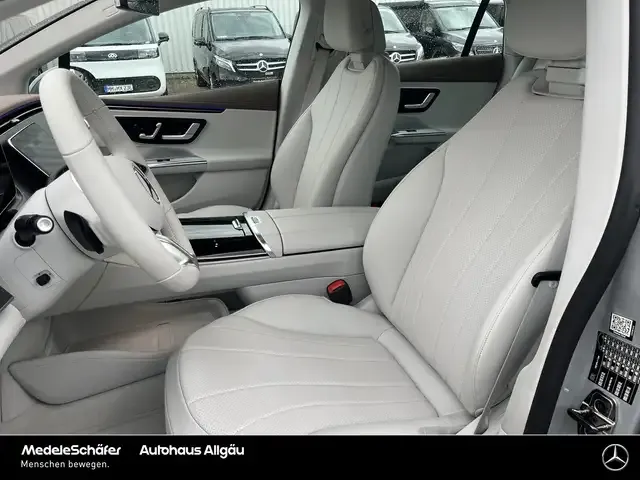 Mercedes-Benz EQE 300