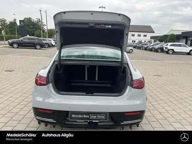 Mercedes-Benz EQE 300