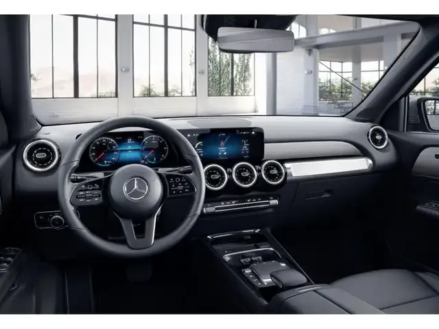 Mercedes-Benz GLB 220