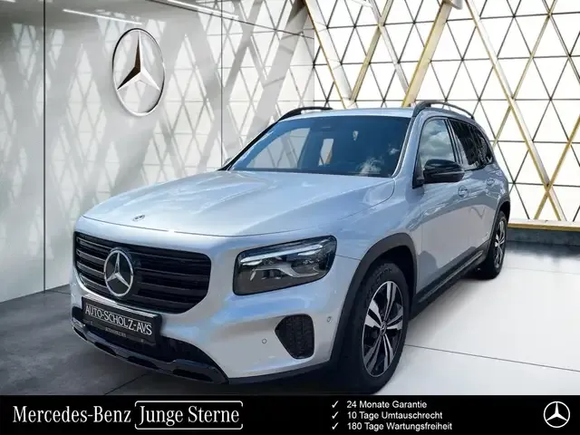Mercedes-Benz GLB 200