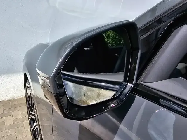 BMW 740