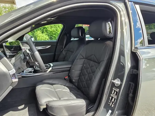 BMW 740