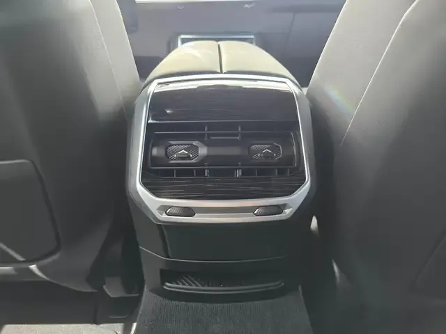 BMW 740