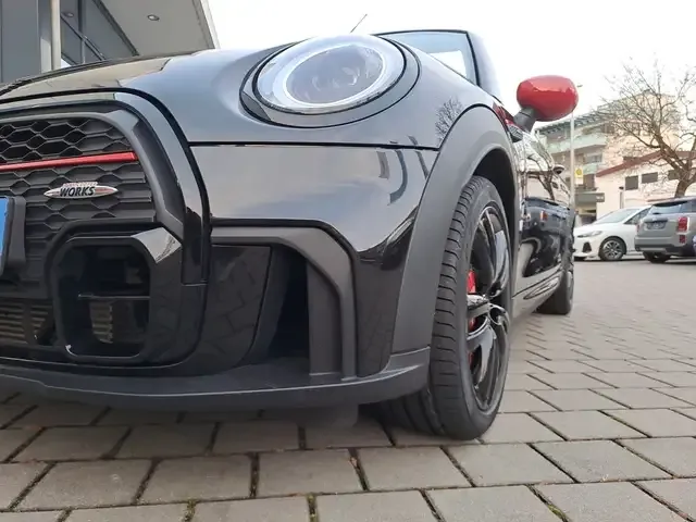 MINI John Cooper Works Cabrio