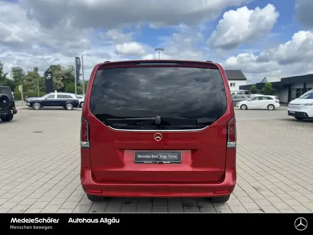 Mercedes-Benz V 220