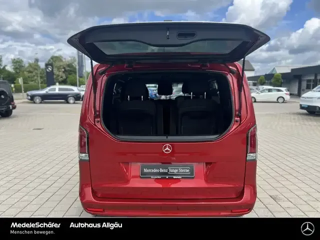 Mercedes-Benz V 220