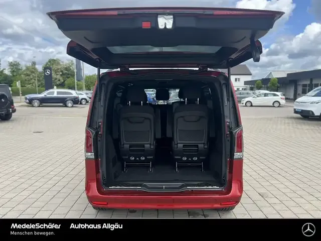 Mercedes-Benz V 220