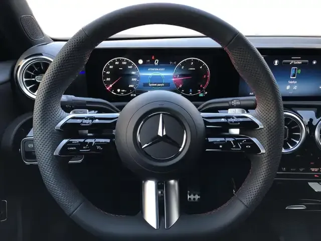 Mercedes-Benz A 220