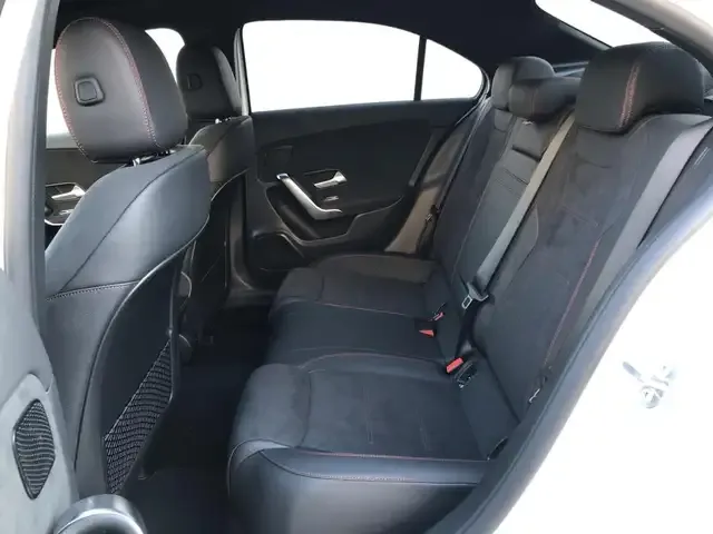 Mercedes-Benz A 220