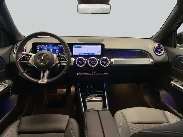 Mercedes-Benz GLB 200