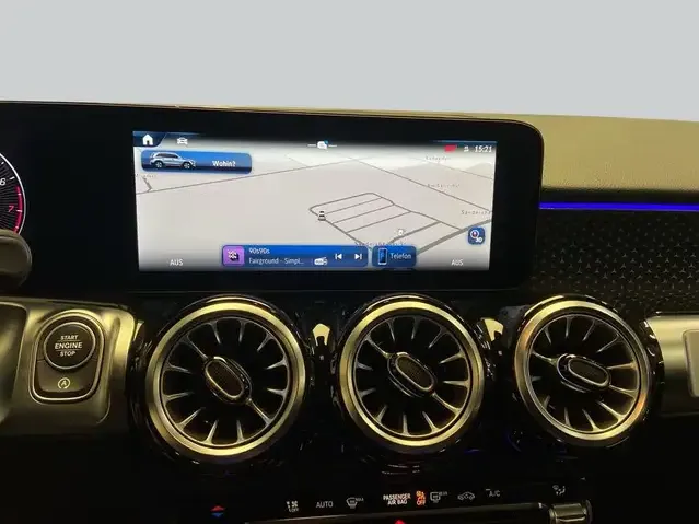 Mercedes-Benz GLB 200