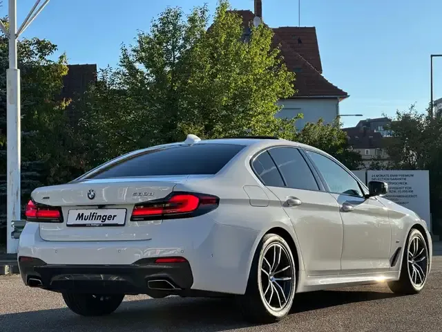 BMW 530