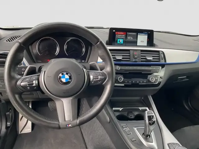 BMW 230