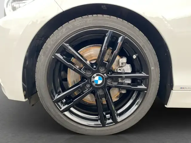 BMW 230