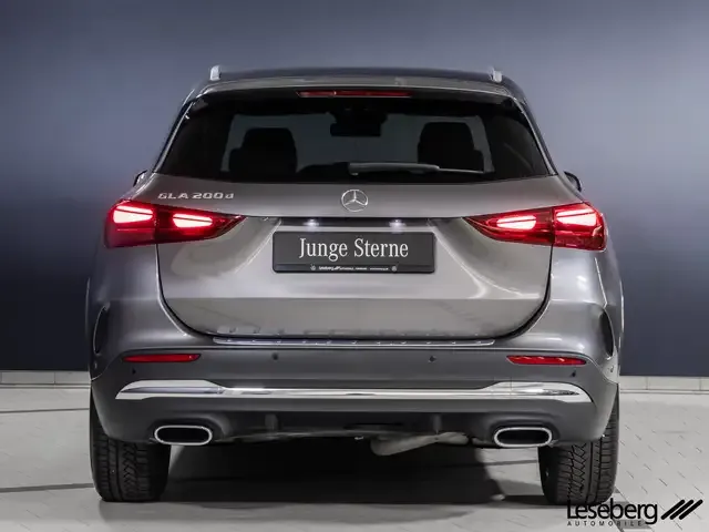 Mercedes-Benz GLA 200