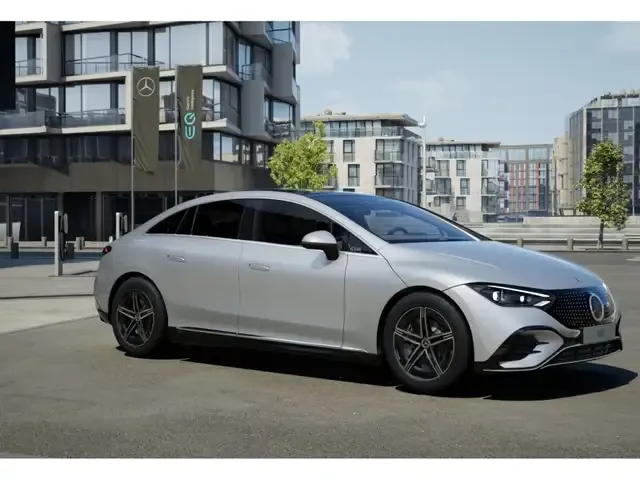 Mercedes-Benz EQE 300