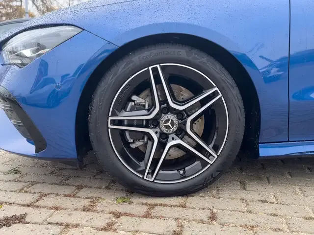 Mercedes-Benz CLA 200