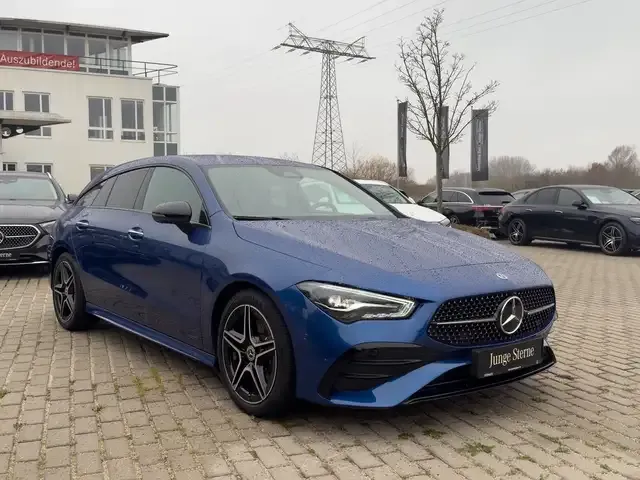 Mercedes-Benz CLA 200