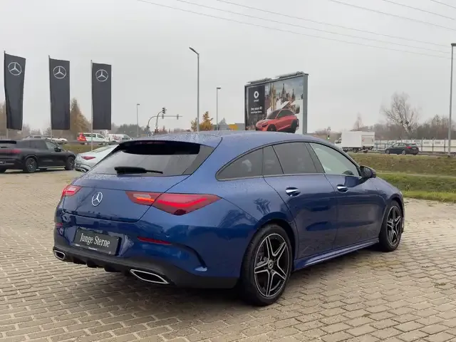 Mercedes-Benz CLA 200