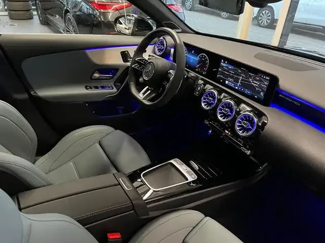 Mercedes-Benz A 35 AMG