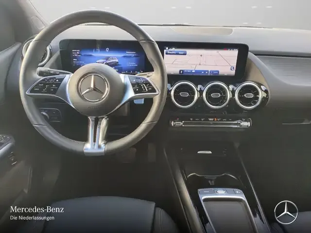 Mercedes-Benz B 220