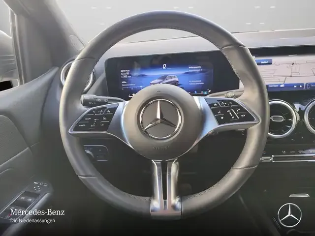 Mercedes-Benz B 220