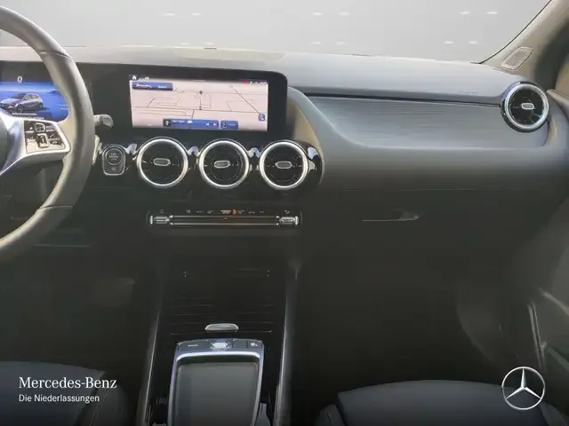 Mercedes-Benz B 220