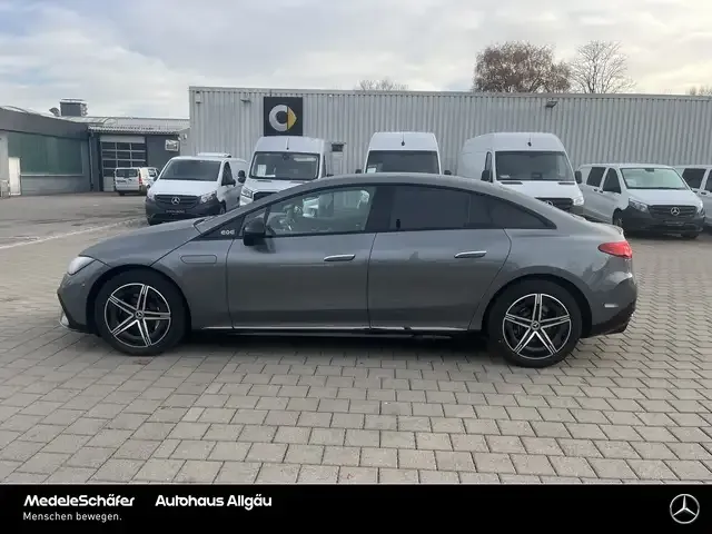 Mercedes-Benz EQE 300