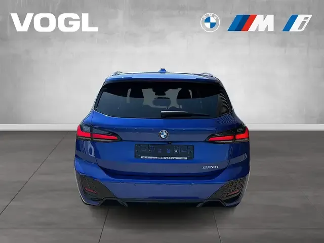 BMW 220